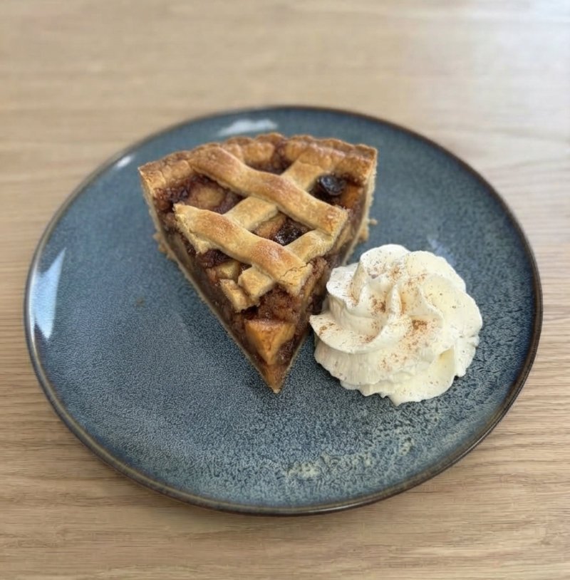 Appeltaart met slagroom | Toos & Roos | Amsterdam